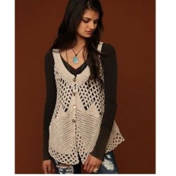 Free People Tops - LIKE NEW! Free People Boho Crochet Knit Vest Size Large